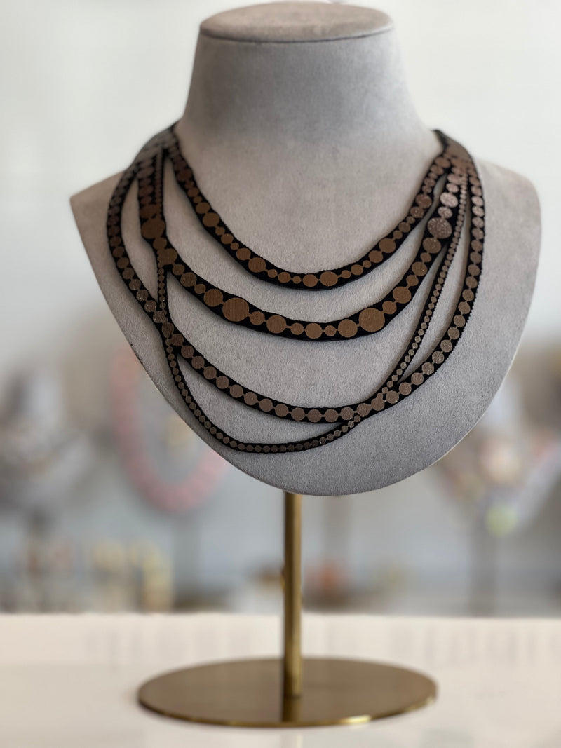 Pearl Madame Bold Necklace
