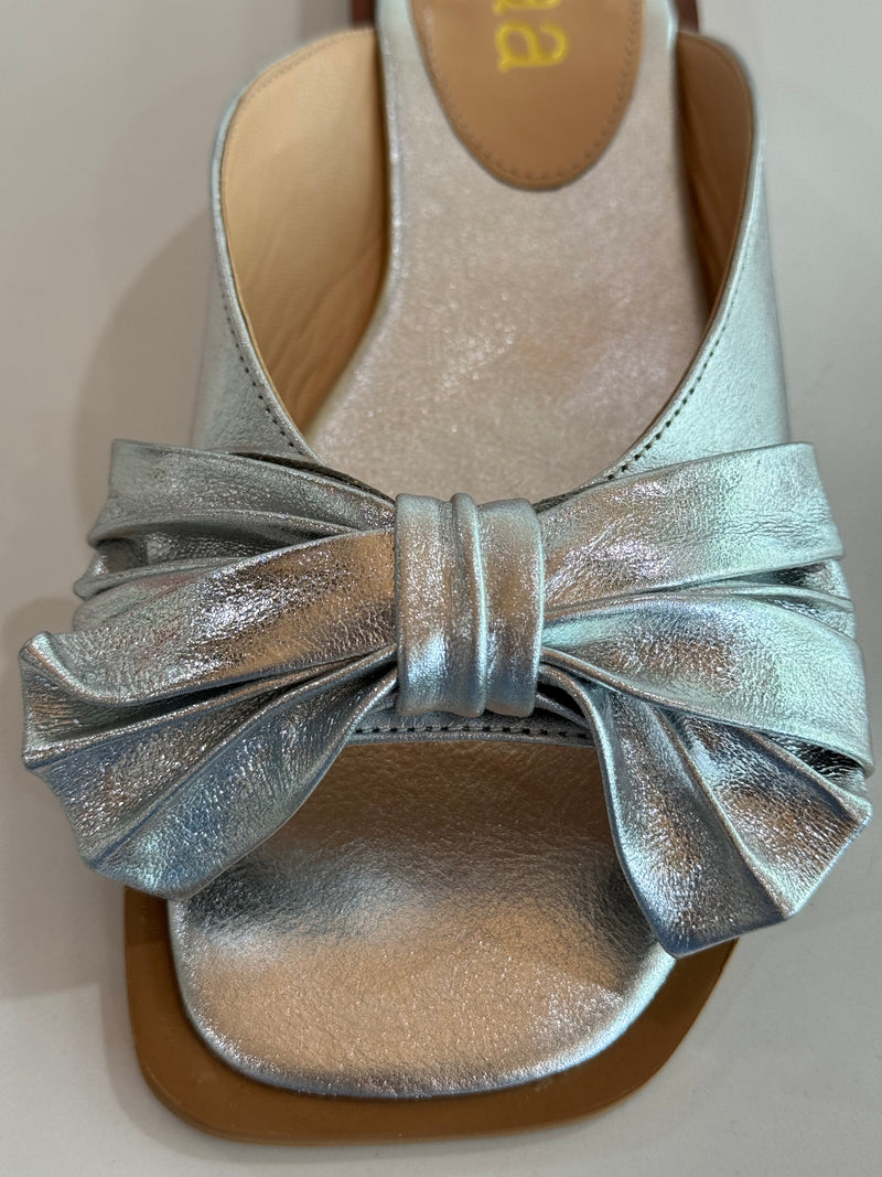 Bow Metallic Sandal