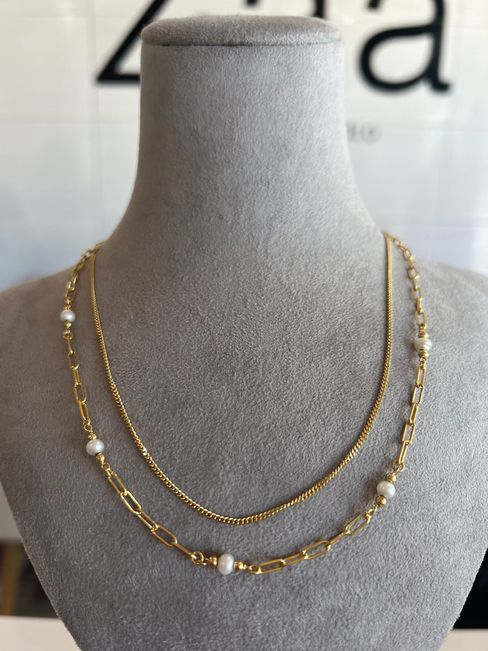 Gold Chain Necklace with Pearls