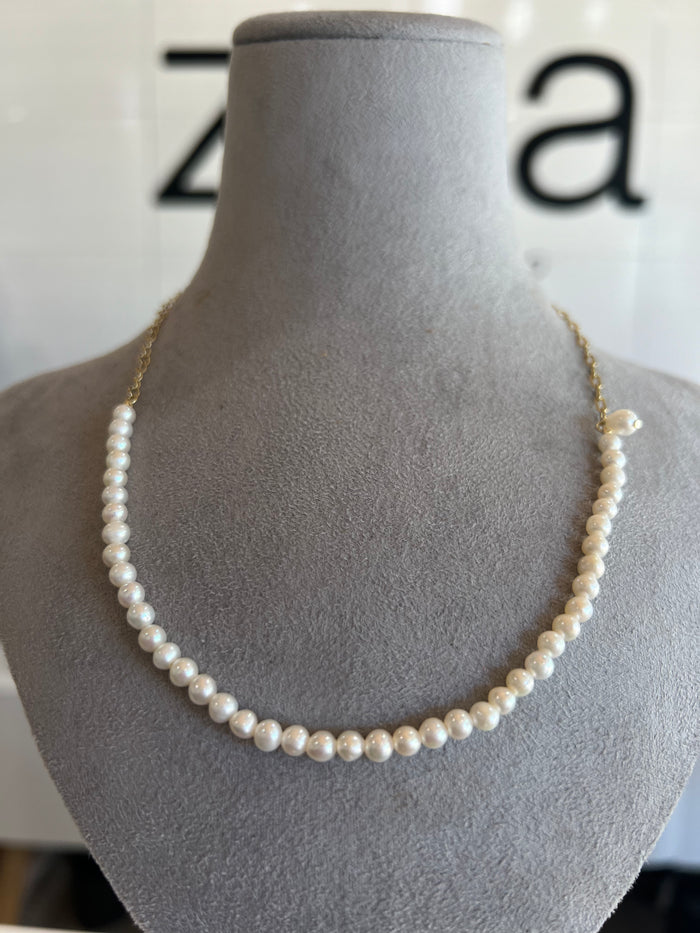 Pearls Necklace