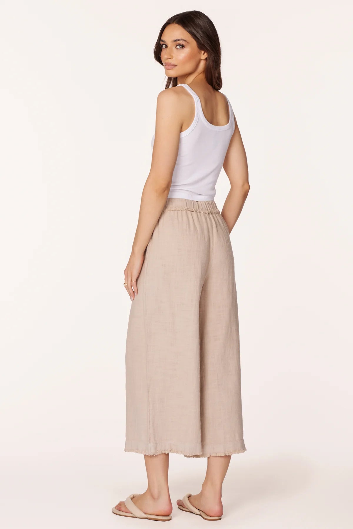 Raw Edge Cropped Pant