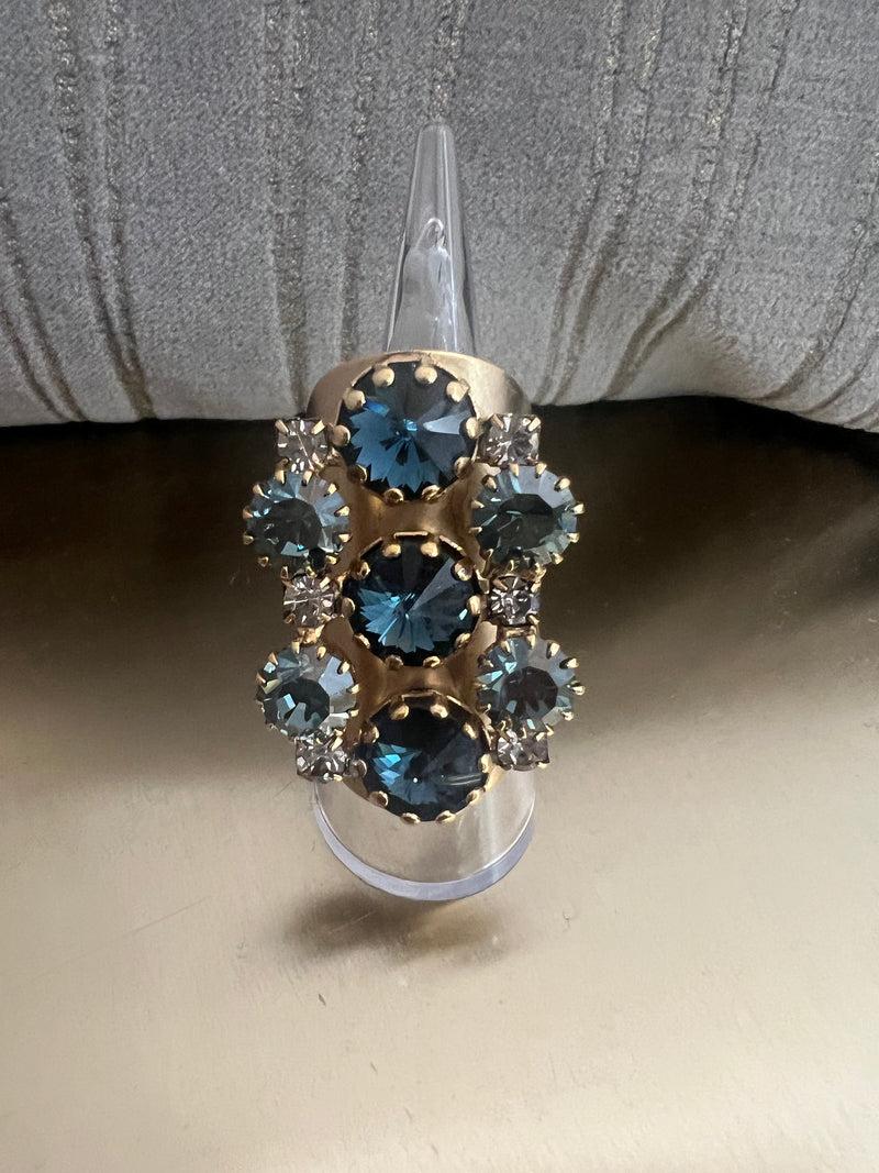Davian Ring in Antique Gold