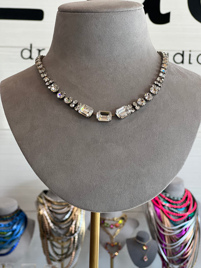 Vika Necklace